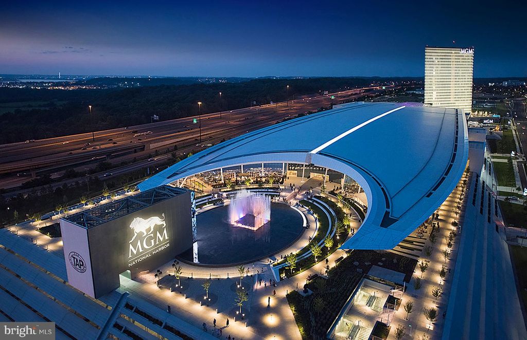 Image 28 of property listing at 125 KINSALE PL #101, National Harbor, MD 20745