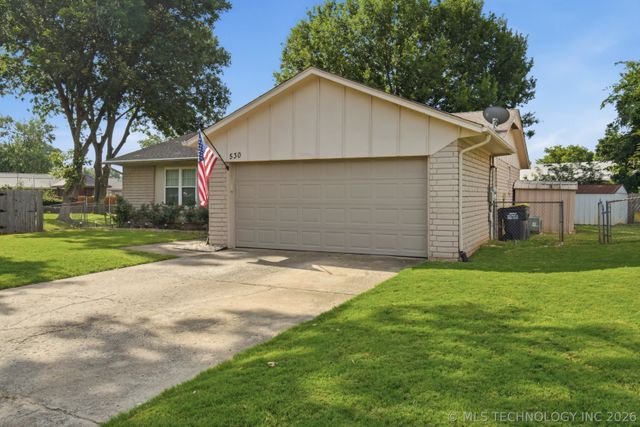 530 E D Street, Jenks, OK 74037