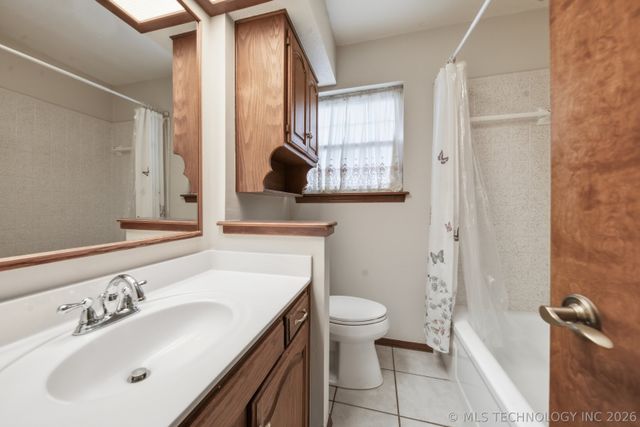 530 E D Street, Jenks, OK 74037