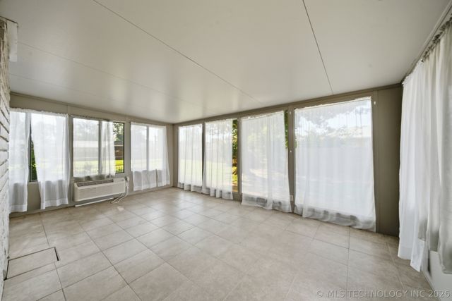 530 E D Street, Jenks, OK 74037
