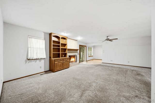 530 E D Street, Jenks, OK 74037