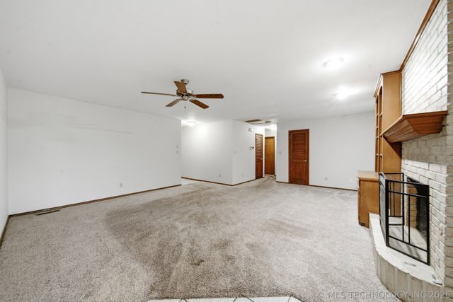 530 E D Street, Jenks, OK 74037