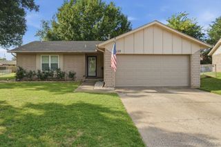 530 E D Street, Jenks, OK 74037