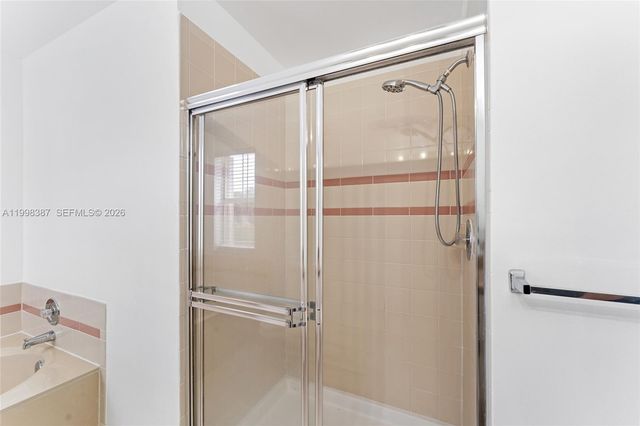 1120 W Lake St 0, Hollywood, FL 33020