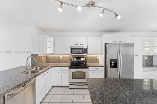 1120 W Lake St 0, Hollywood, FL 33020