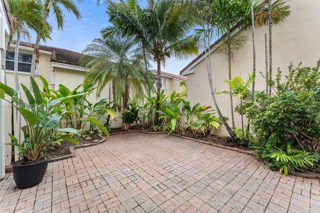 1120 W Lake St 0, Hollywood, FL 33020