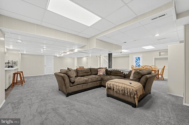 128 RENAISSANCE DR, Cherry Hill, NJ 08003