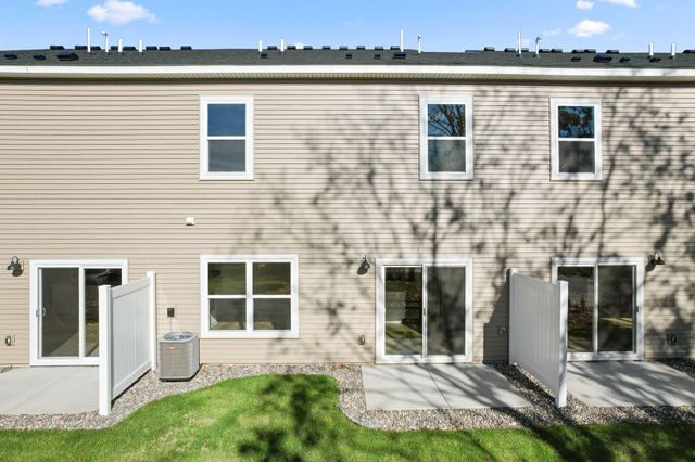 1538 Trellis Lane, West Saint Paul, MN 55118