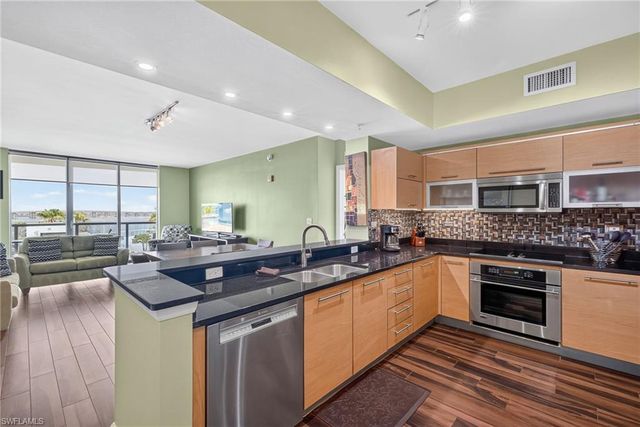 3000 Oasis Grand BLVD 505, Fort Myers, FL 33916