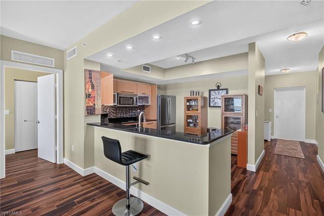 3000 Oasis Grand BLVD 505, Fort Myers, FL 33916