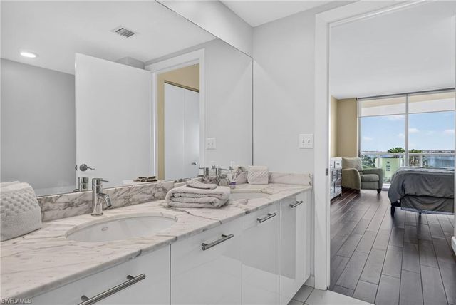 3000 Oasis Grand BLVD 505, Fort Myers, FL 33916