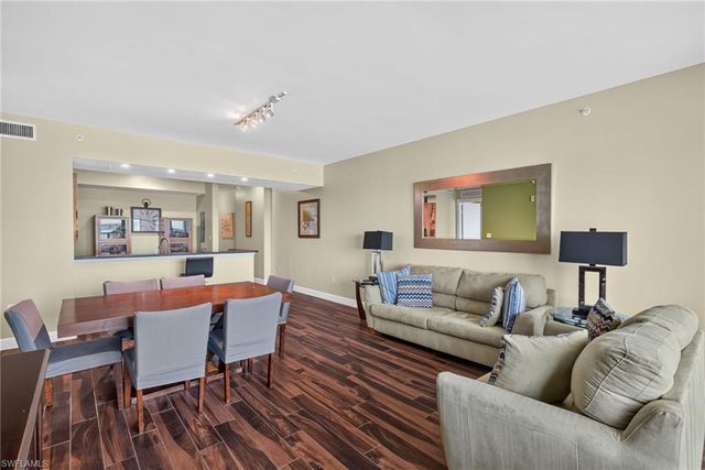 3000 Oasis Grand BLVD 505, Fort Myers, FL 33916