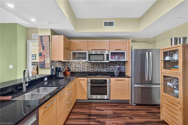 3000 Oasis Grand BLVD 505, Fort Myers, FL 33916