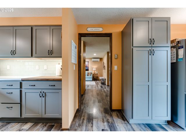 3980 MILL St, Eugene, OR 97405