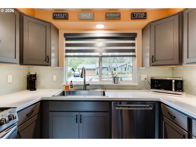 3980 MILL St, Eugene, OR 97405