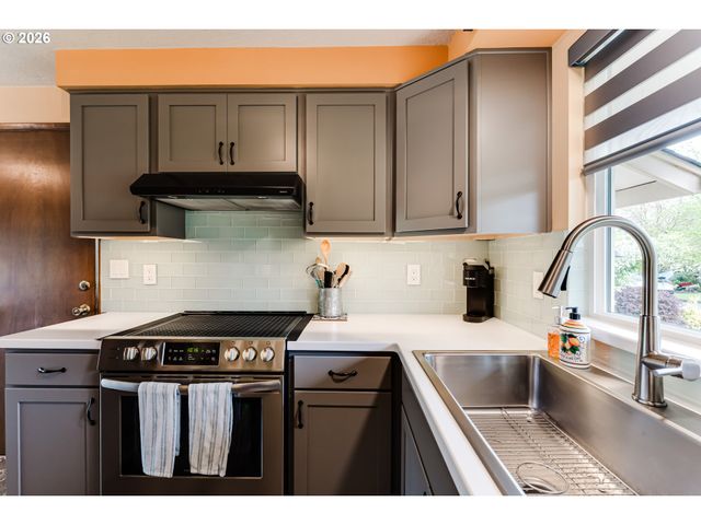 3980 MILL St, Eugene, OR 97405