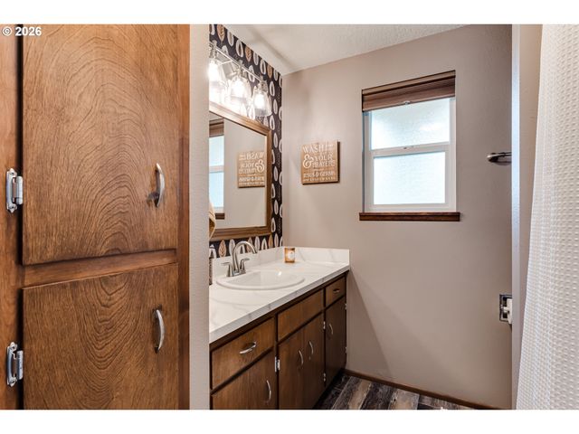 3980 MILL St, Eugene, OR 97405