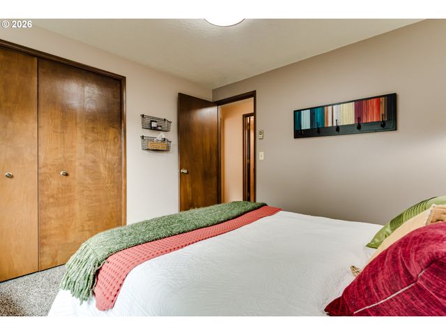 3980 MILL St, Eugene, OR 97405