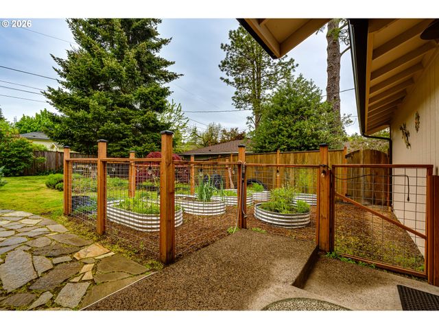 3980 MILL St, Eugene, OR 97405