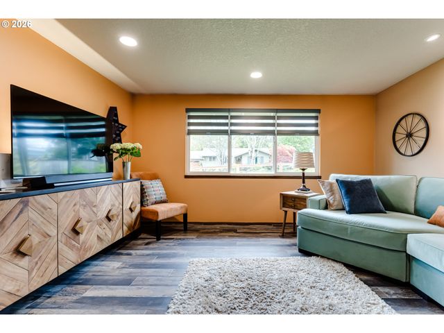 3980 MILL St, Eugene, OR 97405