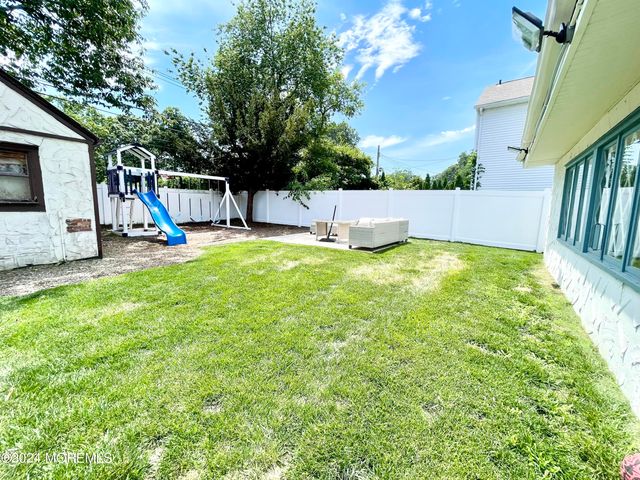 254 Lawrence Avenue, Oakhurst, NJ 07755