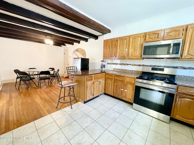 254 Lawrence Avenue, Oakhurst, NJ 07755