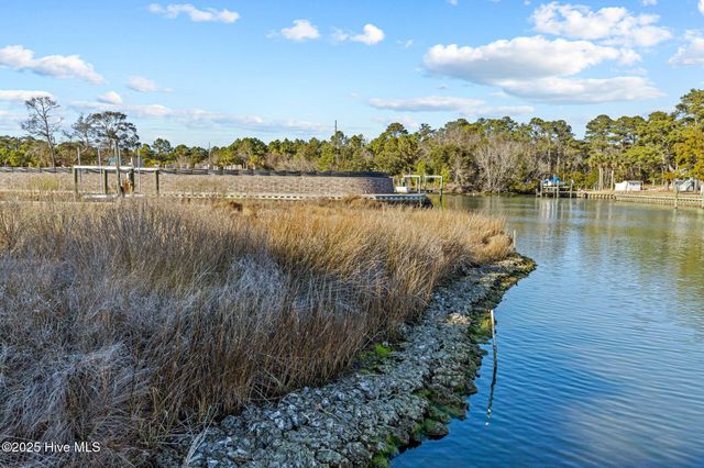 113 Cape Point Boulevard, Cape Carteret, NC 28584