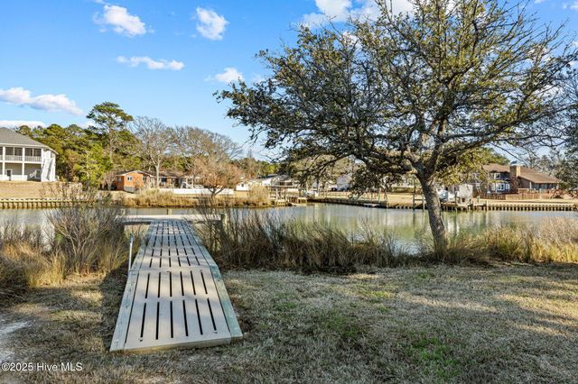 113 Cape Point Boulevard, Cape Carteret, NC 28584