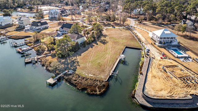 113 Cape Point Boulevard, Cape Carteret, NC 28584