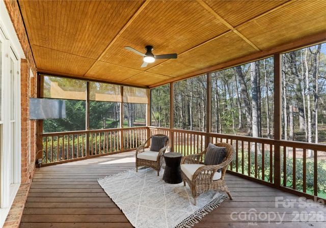 6612 Saunton Court, Charlotte, NC 28277