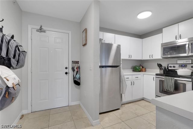 8304 Key Royal CIR 1723, Naples, FL 34119