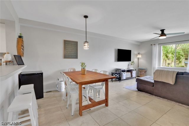 8304 Key Royal CIR 1723, Naples, FL 34119