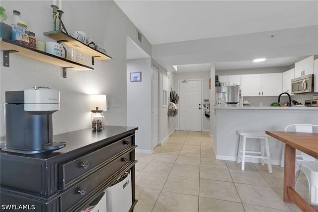 8304 Key Royal CIR 1723, Naples, FL 34119