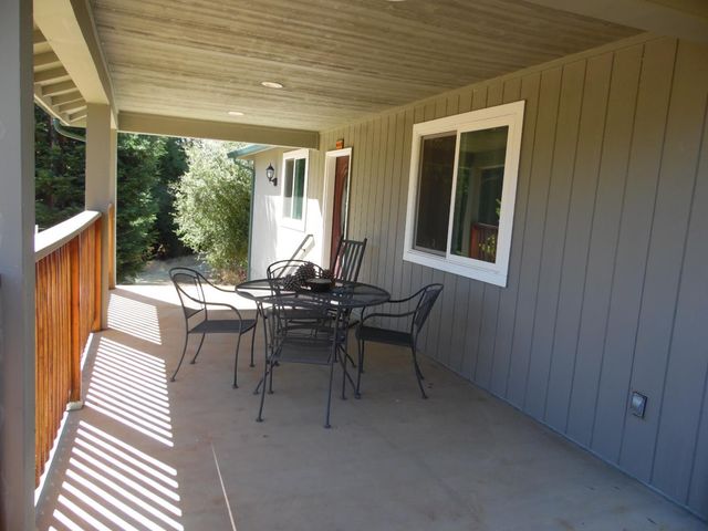 10006 Wendell Rd, Mountain Ranch, CA 95246