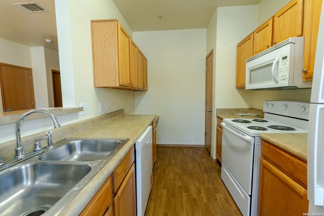 1000 Diamond Dr (Unit 3201-3204), Boerne, TX 78006