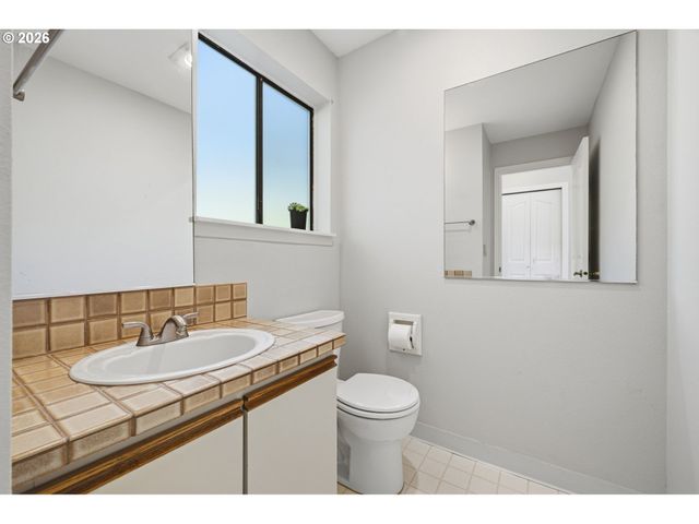 4459 THUNDER VISTA Ln, Lake Oswego, OR 97035