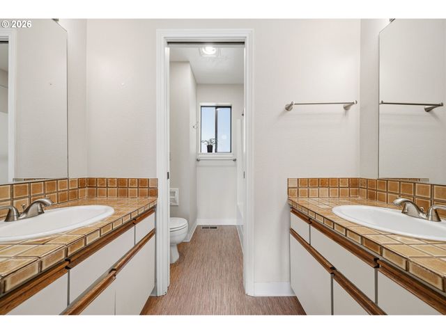 4459 THUNDER VISTA Ln, Lake Oswego, OR 97035