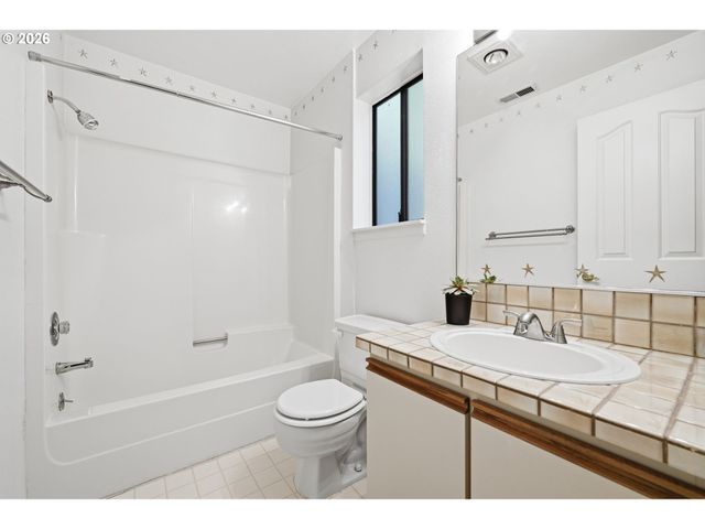 4459 THUNDER VISTA Ln, Lake Oswego, OR 97035