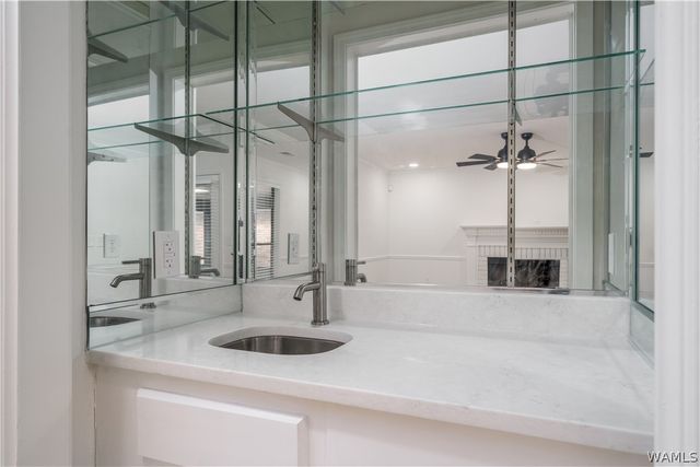 1738 Hollow, Tuscaloosa, AL 35406