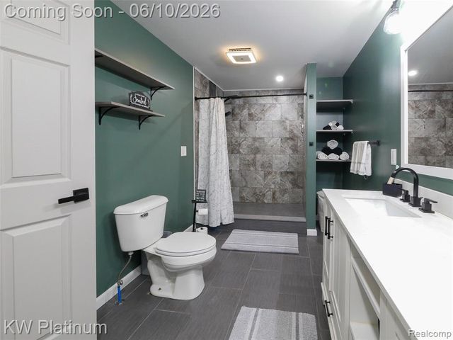 5324 Ravenswood Road, Kimball, MI 48074