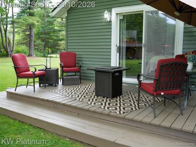 5324 Ravenswood Road, Kimball, MI 48074