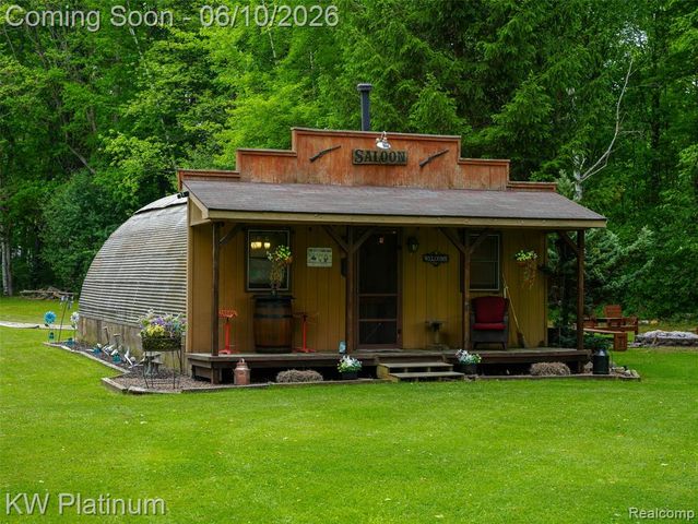 5324 Ravenswood Road, Kimball, MI 48074