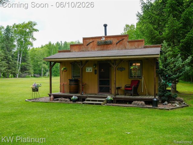5324 Ravenswood Road, Kimball, MI 48074