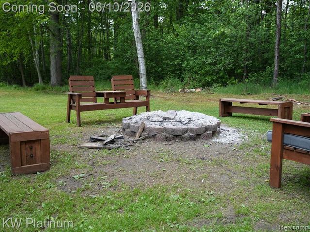 5324 Ravenswood Road, Kimball, MI 48074