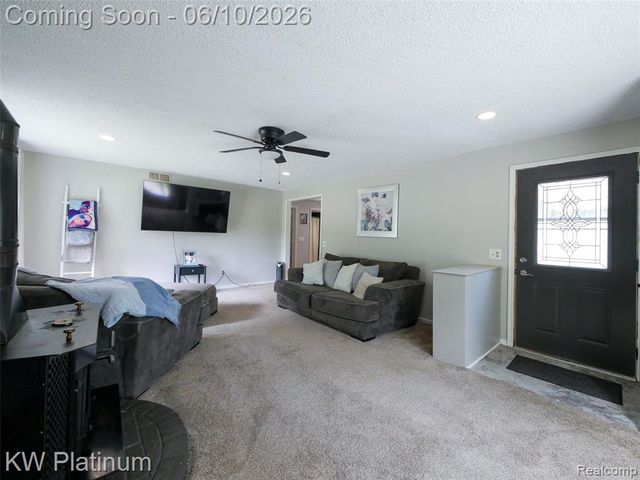 5324 Ravenswood Road, Kimball, MI 48074