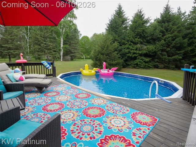 5324 Ravenswood Road, Kimball, MI 48074