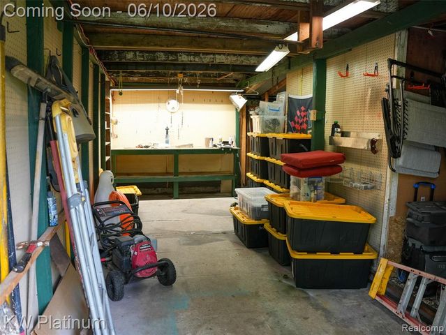 5324 Ravenswood Road, Kimball, MI 48074