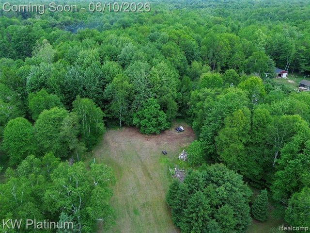 5324 Ravenswood Road, Kimball, MI 48074