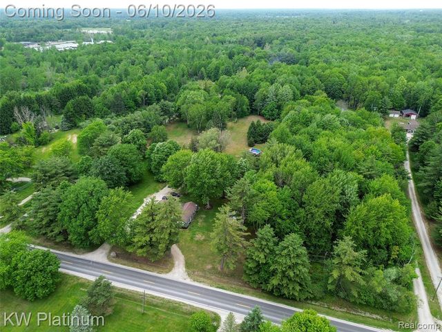 5324 Ravenswood Road, Kimball, MI 48074