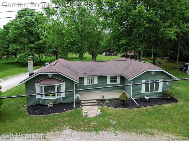 5324 Ravenswood Road, Kimball, MI 48074